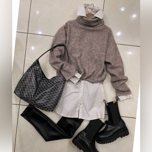 NWT Carra turtleneck sweater - Picture 6 of 8